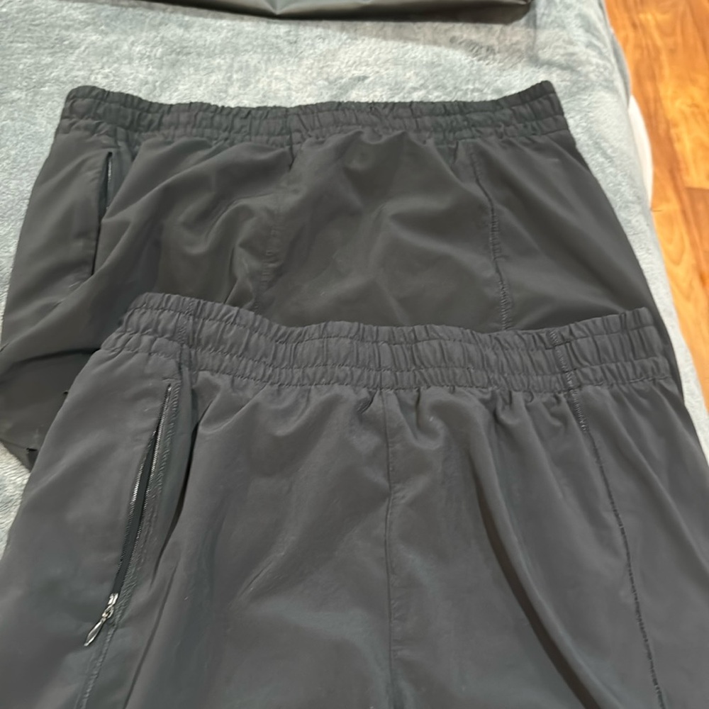 BLACK SHORTS